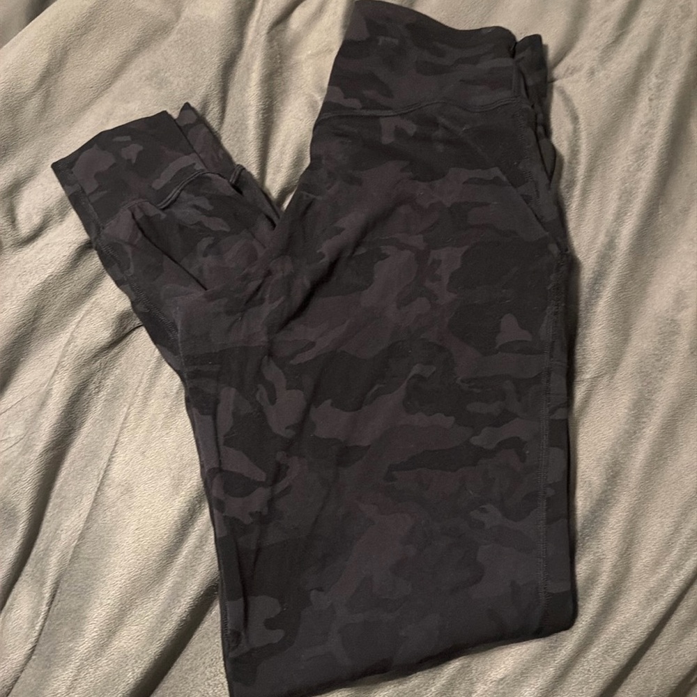 Lululemon black camo joggers